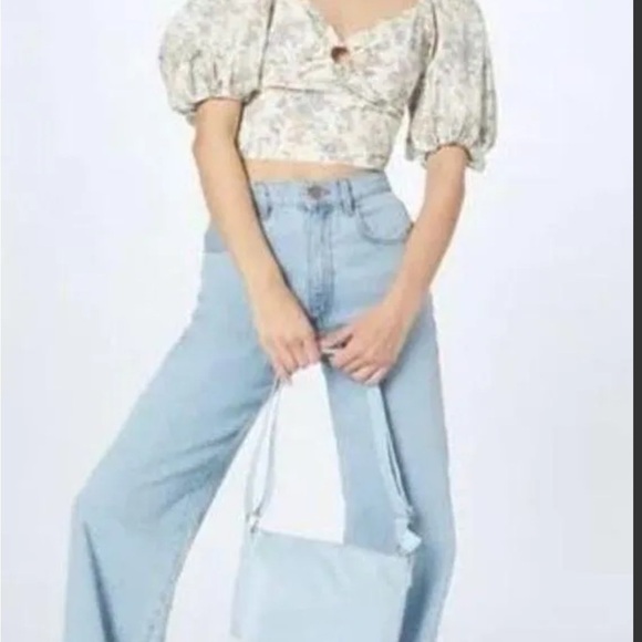 Abercrombie & Fitch Puff‎ Sleeve Floral Print Cropped Top in White sz S - Picture 2 of 5